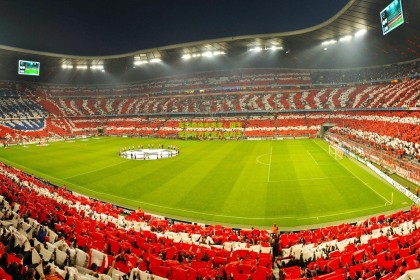 东契奇独木难支，国王背靠背力克湖人送对手三连败