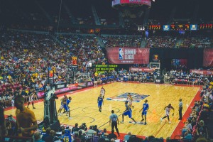 欧冠史诗夜！佐默超神封救 国米4比3险胜巴萨晋级