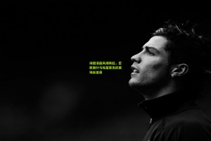 绿茵漫画风潮再起，哲凯赖什与埃基蒂克的赛场反差萌