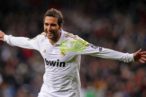 大动作！御林军锁定俄超尖刀，马卡罗夫远射绝技引国安球迷盛赞